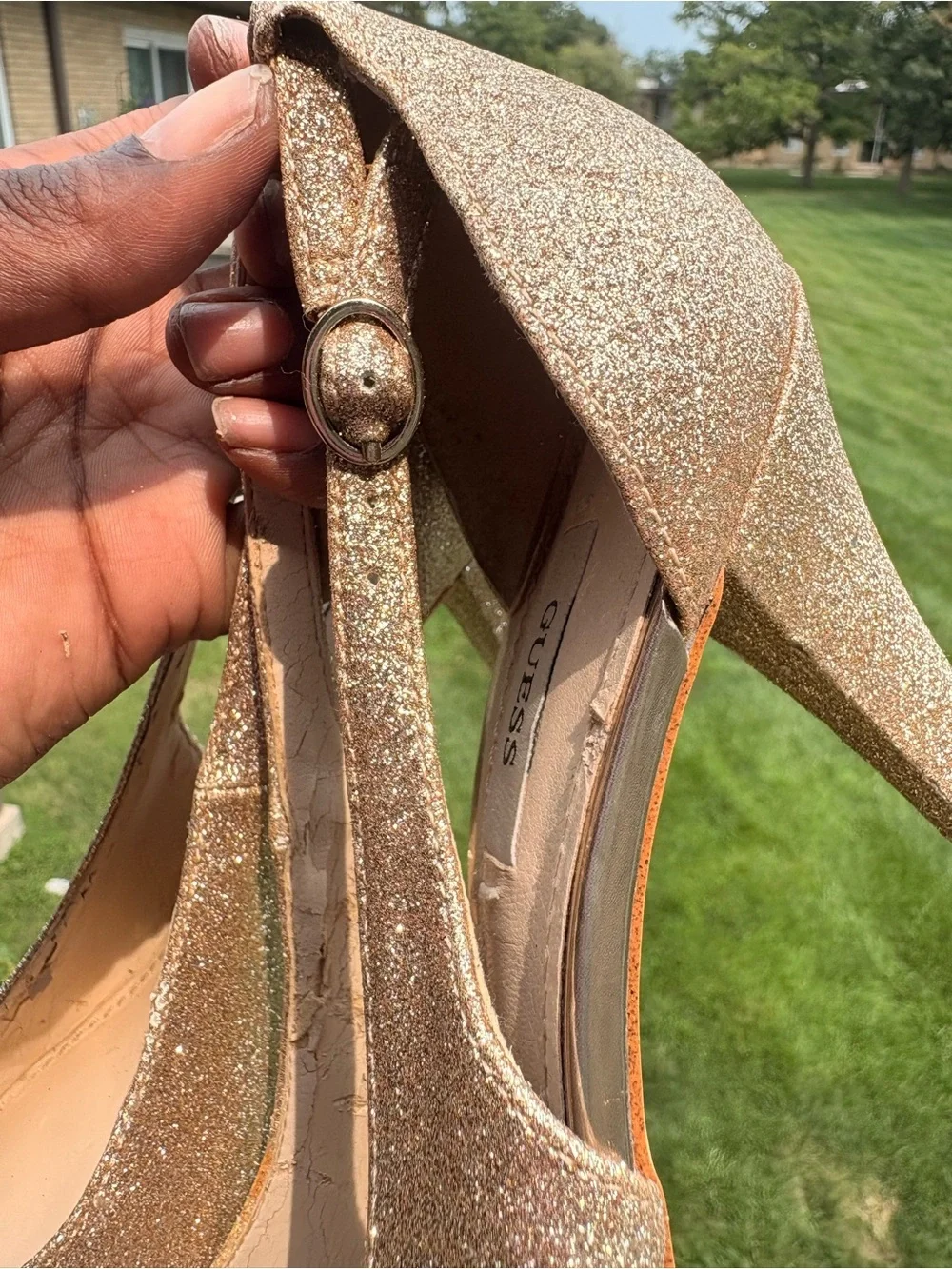 Guess gold glitter